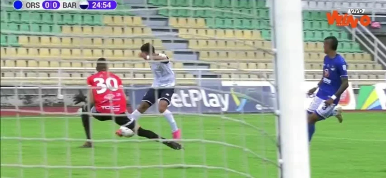 Mauricio Jiménez evitó el primer gol de Barranquilla.