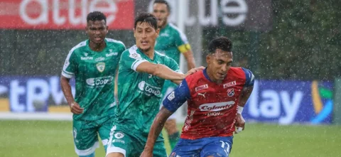 La Equidad y Medellín se enfrentaron en la fecha 4 de Liga. / Foto: VizzorImage - Daniel Garzón