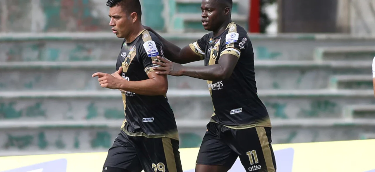 Llaneros derrotó 1 a 0 a Valledupar en Villavicencio | VizzorImage. / Daniel Garzón