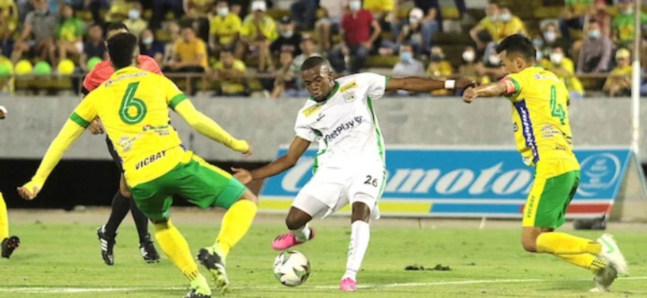 Huila y Quindío empataron sin goles. / Foto: VizzorImage - Sergio Reyes