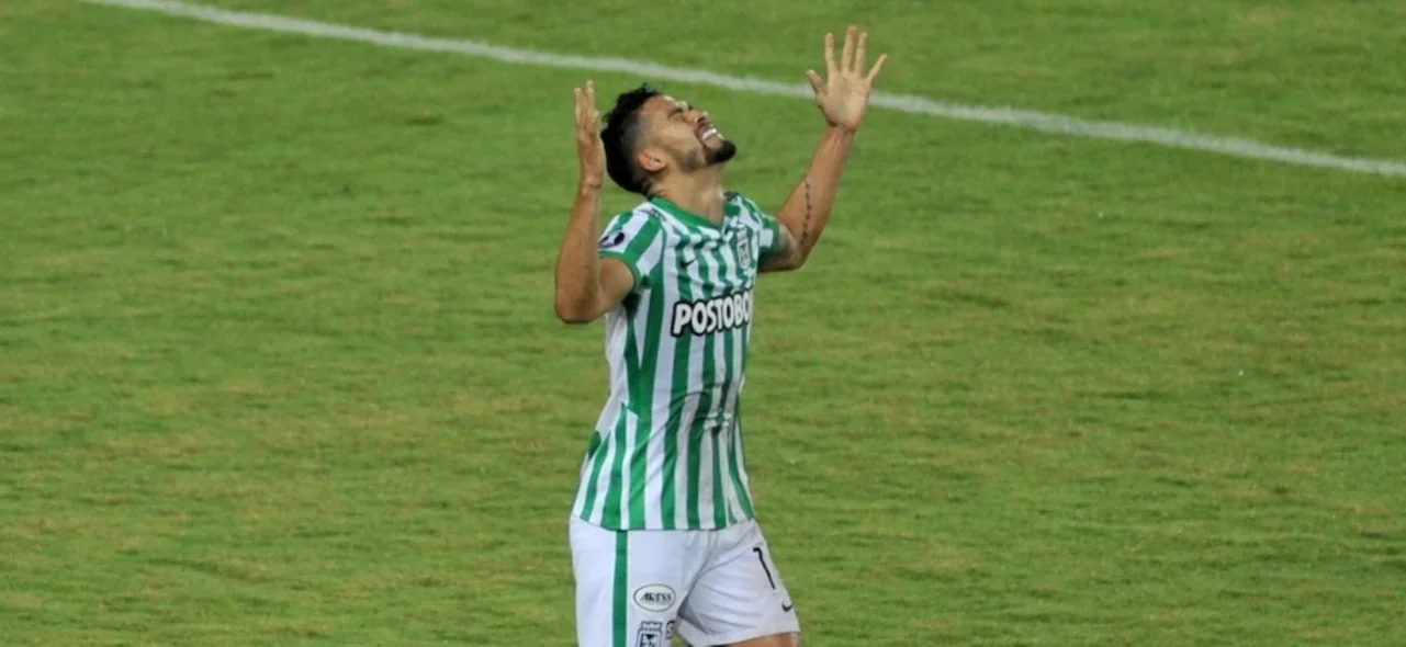 Andrés Andrade marcó en la última victoria de Nacional frente a Santa Fe en Bogotá. / Foto: VizzorImage