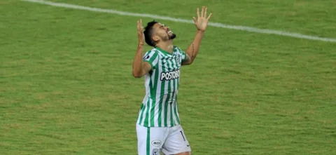 Andrés Andrade marcó en la última victoria de Nacional frente a Santa Fe en Bogotá. / Foto: VizzorImage