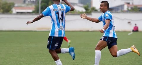 Real Santander derrotó 3 a 2 a Patriotas en Piedecuesta. / VizzorImage - Jaime Moreno