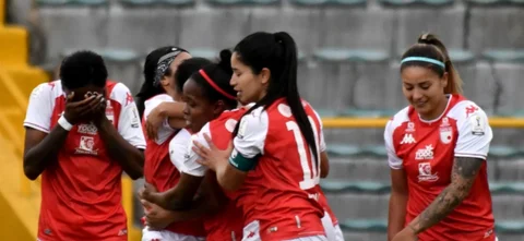 Santa Fe superó 3-1 a Llaneros. / Foto: VizzorImage - Luis Ramírez
