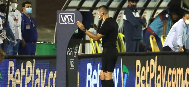 VAR en la Liga BetPlay/ Vizzorimage