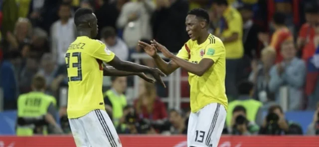 Yerry Mina y Dávinson Sánchez, centrales de la Selección Colombia/ AFP