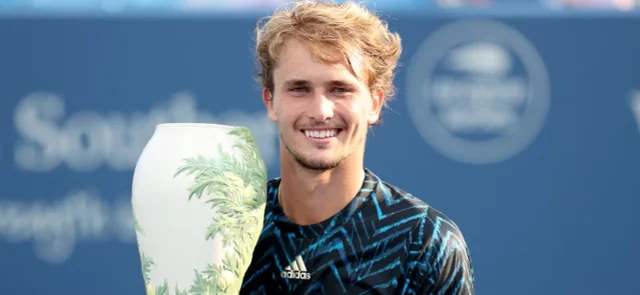 Zverev subió al cuarto puesto del ranking ATP / AFP