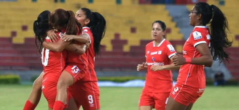 América goleó a Bucaramanga | Foto: VizzorImage / Jaime Moreno