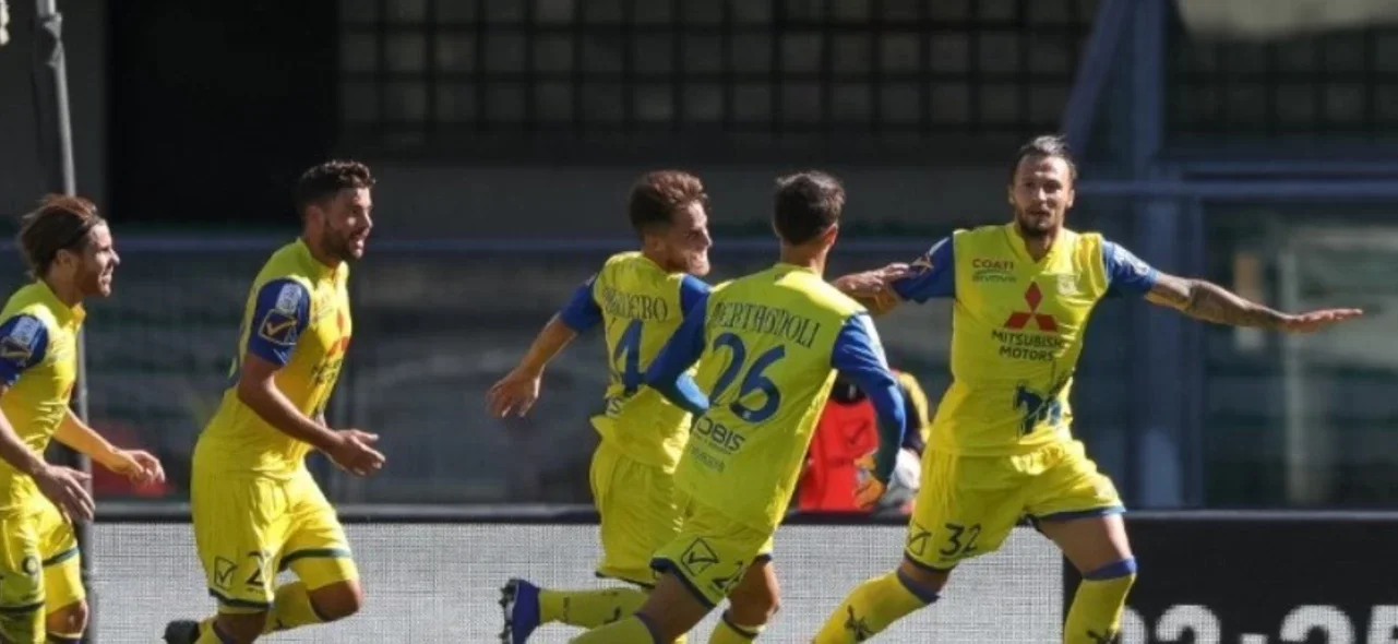 el defensa colombiano Mario Yepes vistió la camiseta del Chievo / Foto AFP