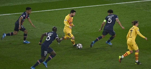 Messi vs PSG en Champions League / Foto AFP