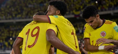 Selección Colombia celebra ante Chile - Foto: AFP