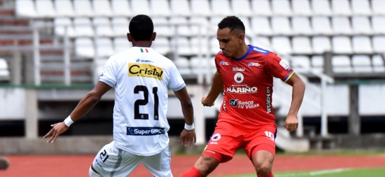 Once Caldas es último/ Vizzorimage