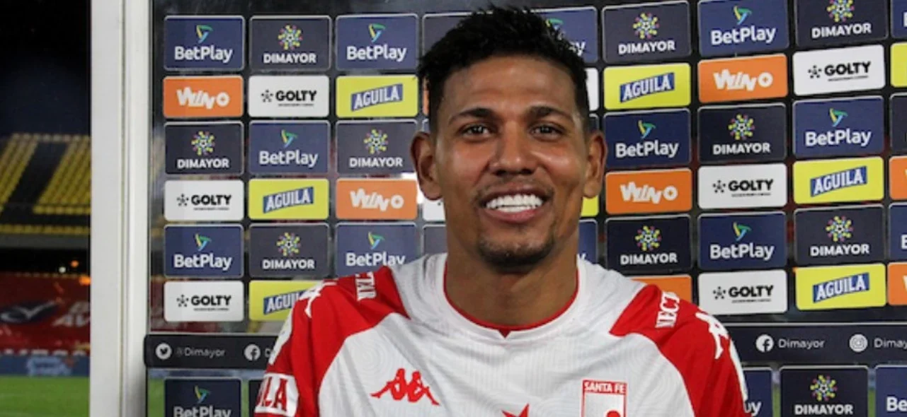 Alexander Mejía, figura de Santa Fe/ Vizzorimage