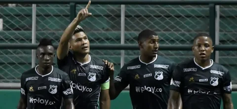 Teo y Colorado marcaron los goles del triunfo | Foto: VizzorImage / Gabriel Aponte