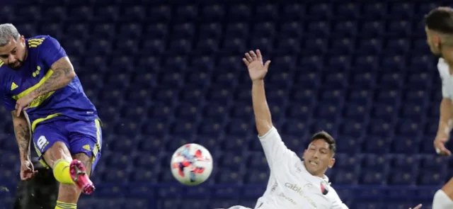 Cardona en el juego ante Colón / Foto AFP