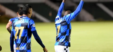 Chicó celebra el triunfo sobre Valledupar / Foto VizzorImage