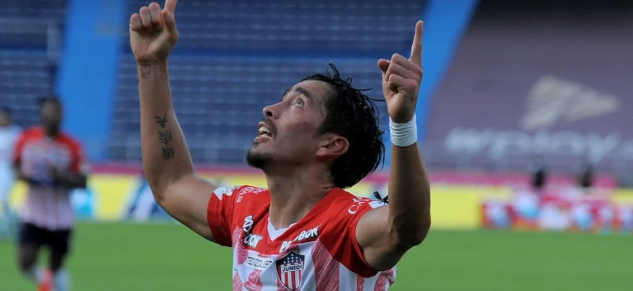 Sambueza abrió el marcador / VizzorImage