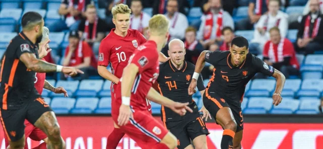 Davy Klaassen rescató el empate para Países Bajos / AFP