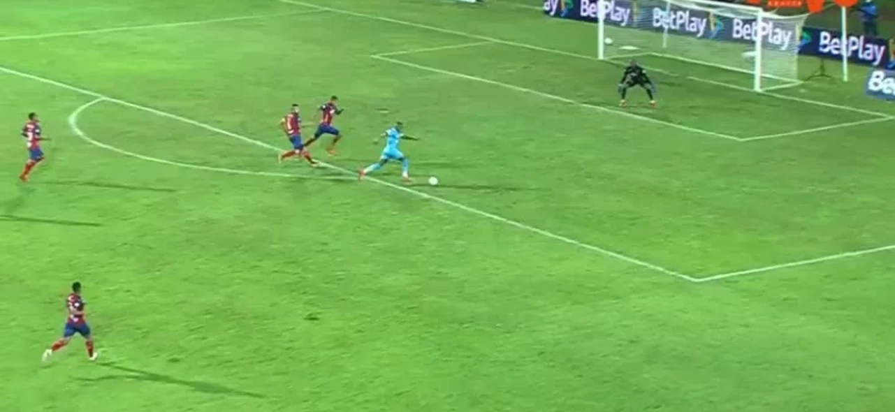 Llegada de Jaguares frente a Medellín.