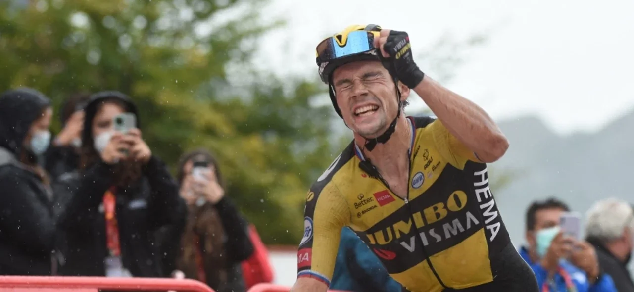 Roglic, ganador de la etapa 17 y líder de la Vuelta a España. / Foto: AFP