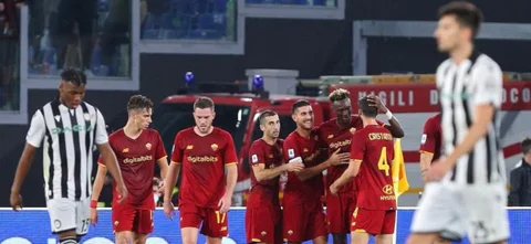 Roma celebró con un gol de Tammy Abraham / AFP