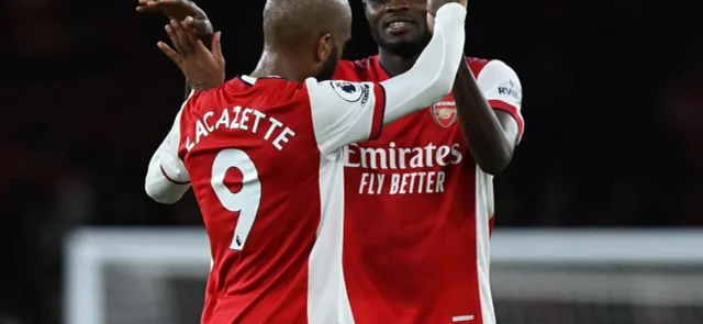 Arsenal celebra el empate agónico en Premier League / Foto AFP