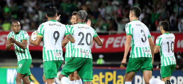 Nacional citó 22 jugadores/ Vizzorimage