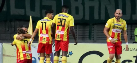 Pereira llegó a 112 puntos en el descenso/ Vizzorimage