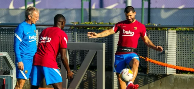 Agüero y Dembélé regresaron a entrenamientos con el equipo. / Foto: Barcelona.