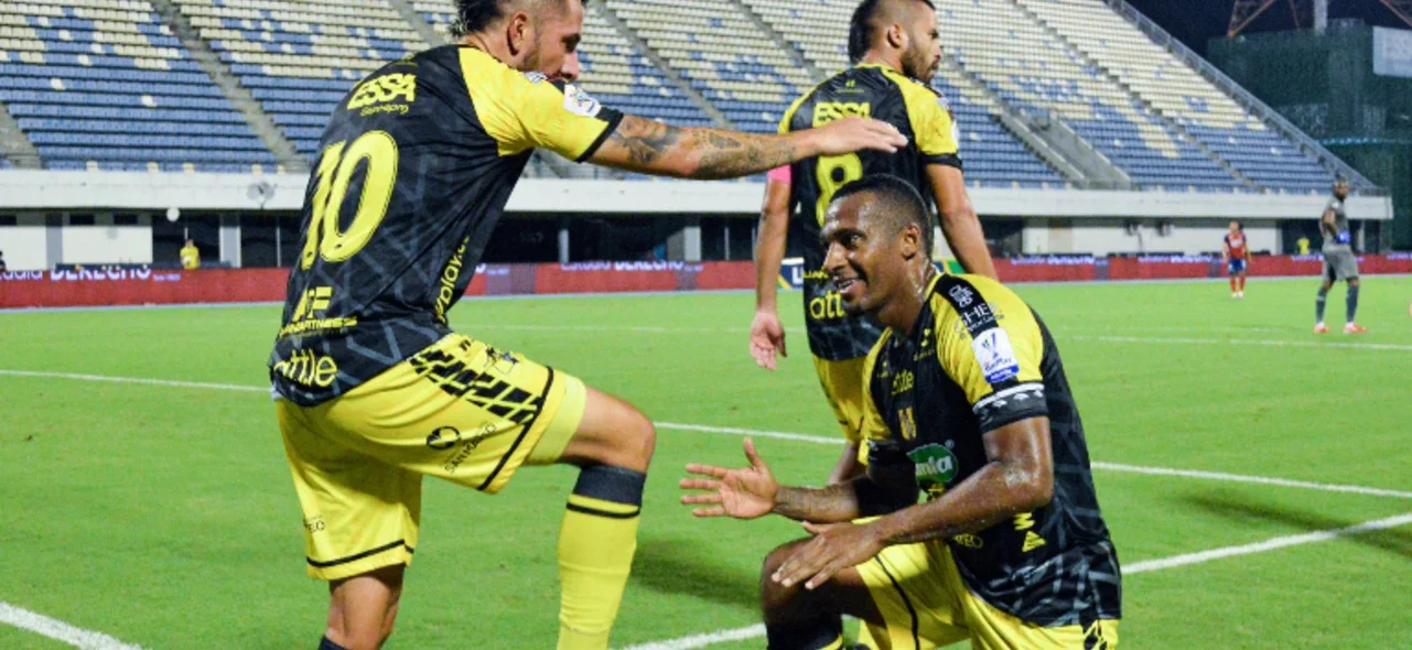Alianza Petrolera goleó 3-0 al Independiente Medellín. Foto: VizzorImage / Jose D. Martinez