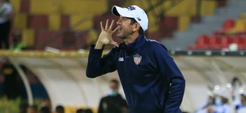 Habla Arturo Reyes, DT del Junior. Foto: VizzorImage / Jaime Moreno