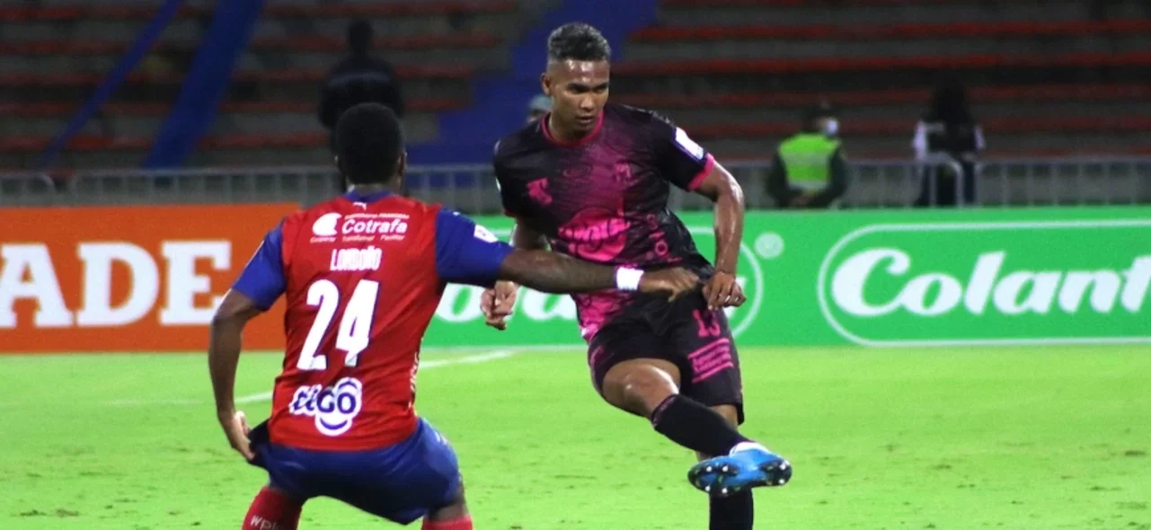 Medellín empató sin goles con Envigado. / Foto: VizzorImage - Andrés Álvarez