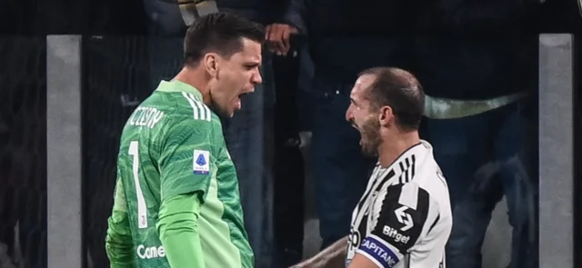 Wojciech Sczcesny atajó penal en el juego frente a Roma. / Foto: AFP