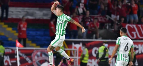 Olivera abrió el marcador con un golazo | Foto: VizzorImage / Nelson Ríos