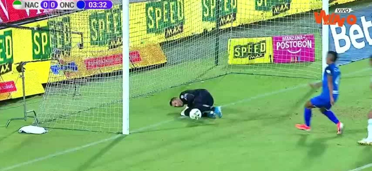 Gerardo Ortiz se destacó en los primeros minutos ante Nacional.