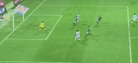 Otálvaro tuvo una clara opción de marcar frente a La Equidad.