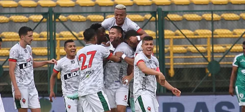 Patriotas celebra el triunfo sobre La Equidad / Foto VizzorImage