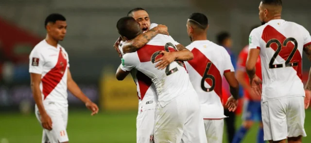 Perú logró un triunfo vital / AFP