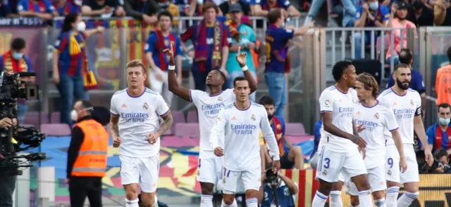 Real Madrid celebrando ante Barcelona / Foto AFP