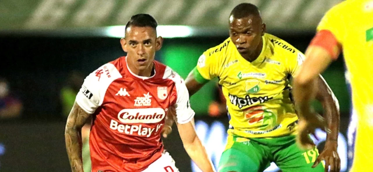 Santa Fe derrotó 1-2 a Huila. / Foto: VizzorImage - Sergio Reyes