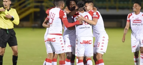 Santa Fe derrotó a Patriotas / VizzorImage