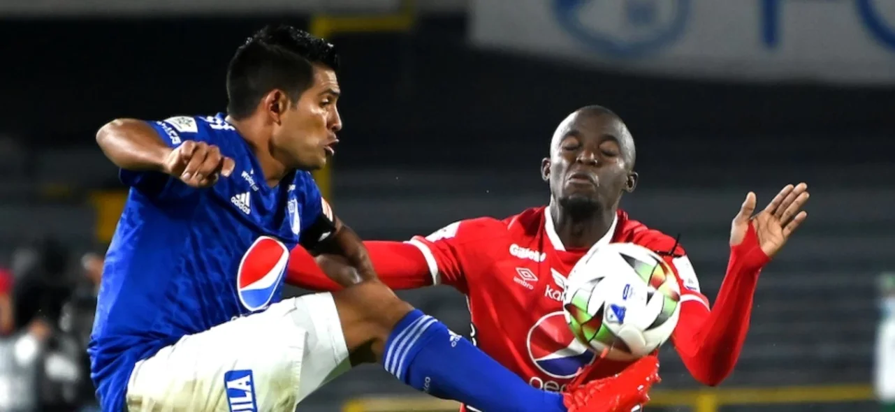 David Silva, capitán de Millonarios, durante el partido frente a América. / Foto: VizzorImage - Sergio Reyes