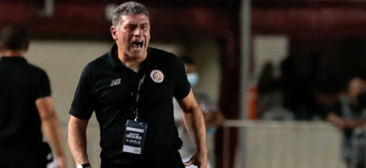 Luis Fernando Suárez, técnico de Costa Rica / AFP