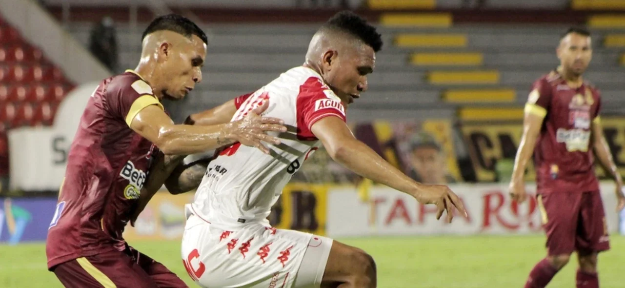 Tolima empató sin goles con Santa Fe. / Foto: VizzorImage - Juan Torres