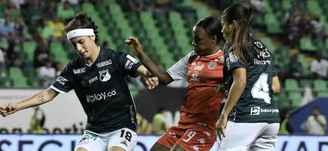 Cali y Santa Fe están en los cuartos de final de la Copa Libertadores Femenina. / Foto: VizzorImage - Gabriel Aponte