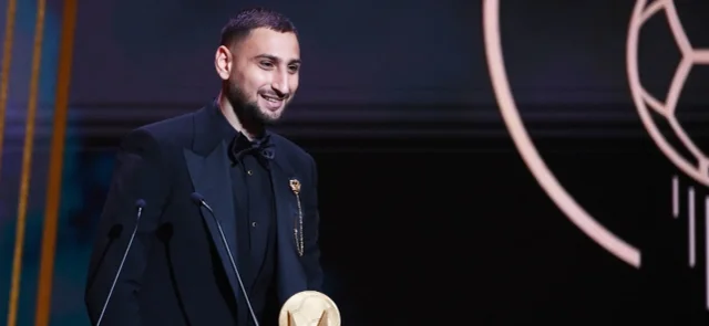 Donnarumma ganó el trofeo Yashin / AFP
