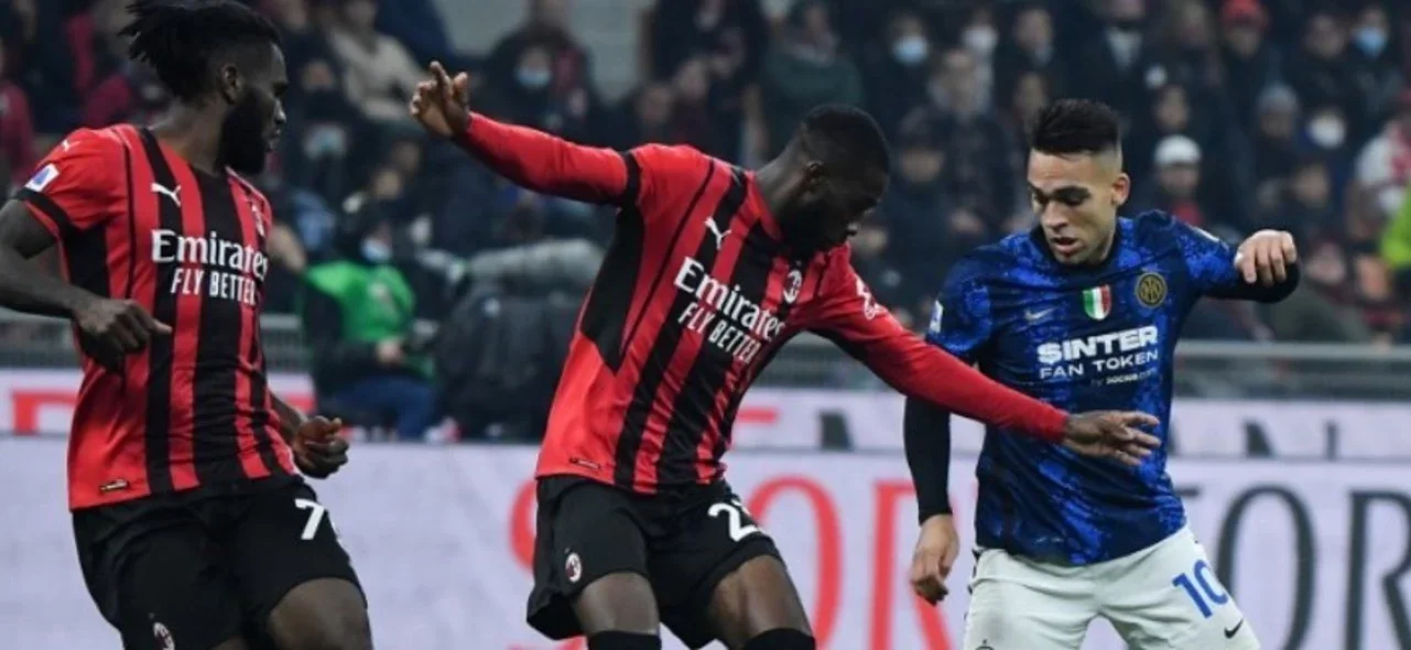 Milan sigue luchando la punta con Nápoli con los mismos puntos/ AFP