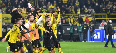 Dortmund quedó a un punto del líder Bayern / AFP