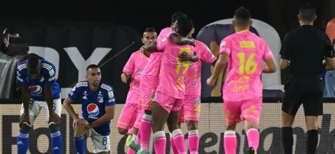 Alianza Petrolera sueña con la clasificación | Foto: VizzorImage / Samuel Norato