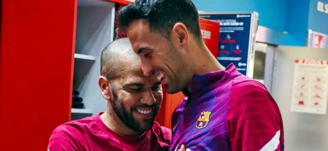 Dani Alves se reencontró con sus compañeros de Barcelona. / Foto: Barcelona